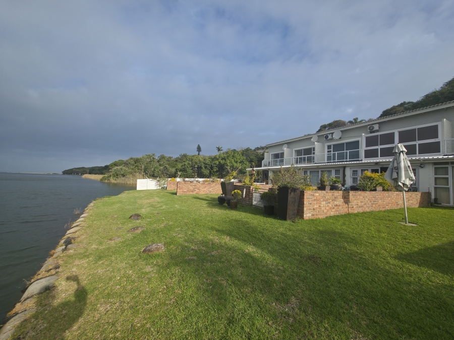 2 Bedroom Property for Sale in Bonza Bay Eastern Cape